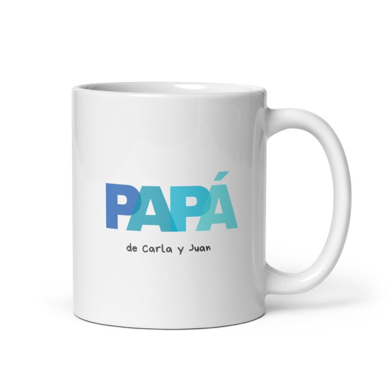 Taza día del padre con el mensaje papá y el nombre de sus hijos